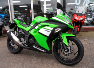 kawasaki-ninja-300